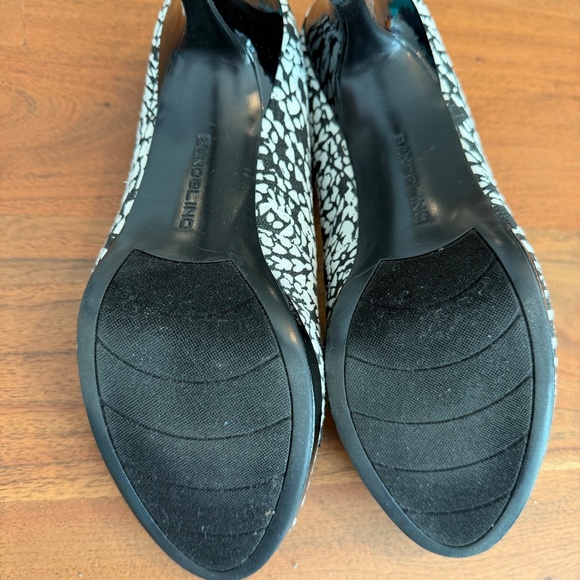 Bandolino Black and White Open Toe Pumps with Bow - Picture 5 of 6
